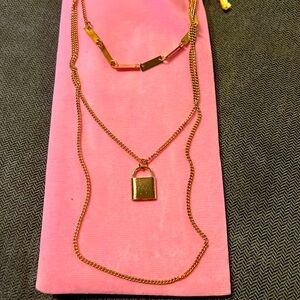 Three tiered gold necklace with lock charm 💛